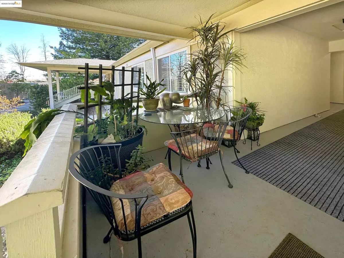 1910 Skycrest Drive, Walnut Creek, CA 94595 photo 4