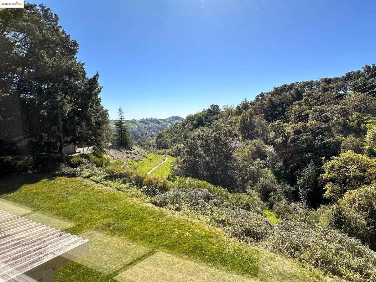 1910 Skycrest Drive, Walnut Creek, CA 94595 photo 3