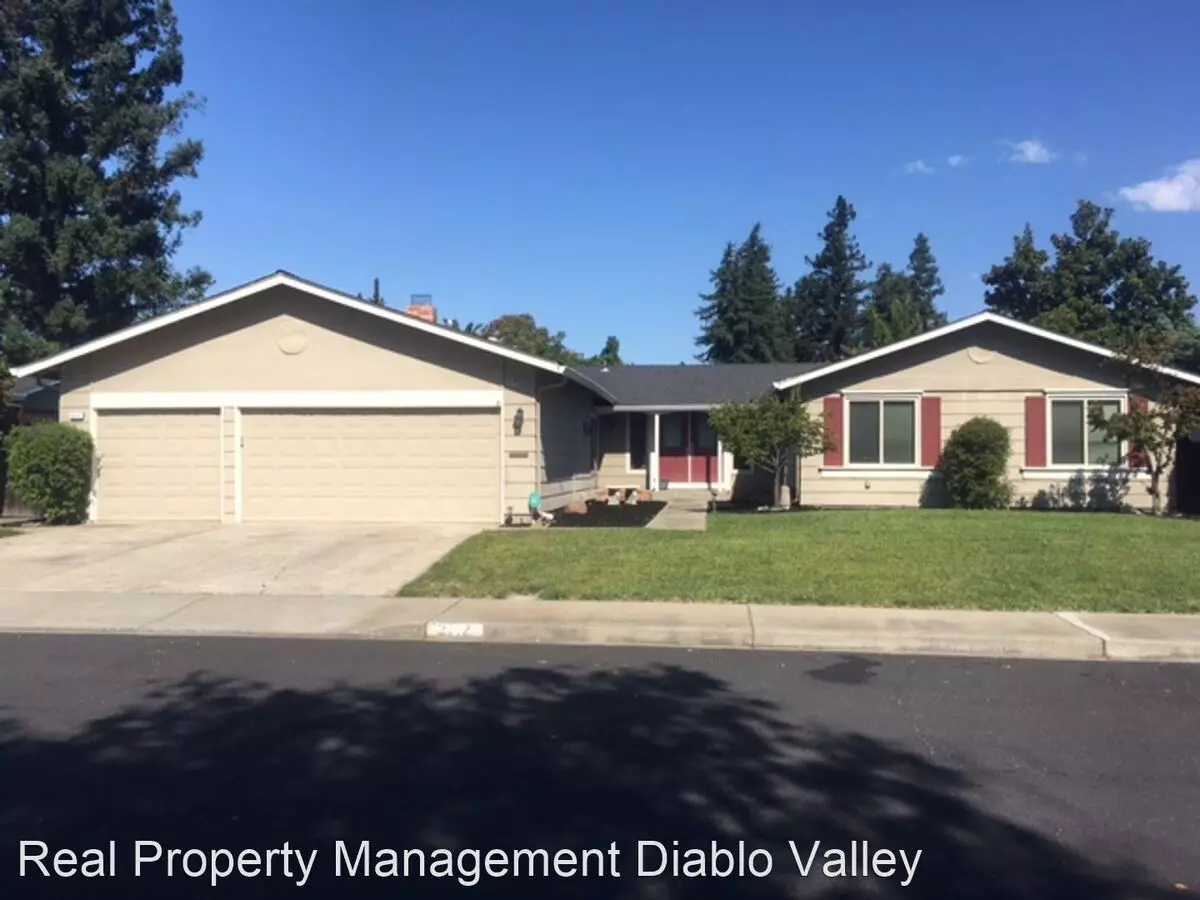 2112 Seccombe Ct photo 2