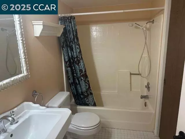 2723 Oak Road P - 1 photo 2