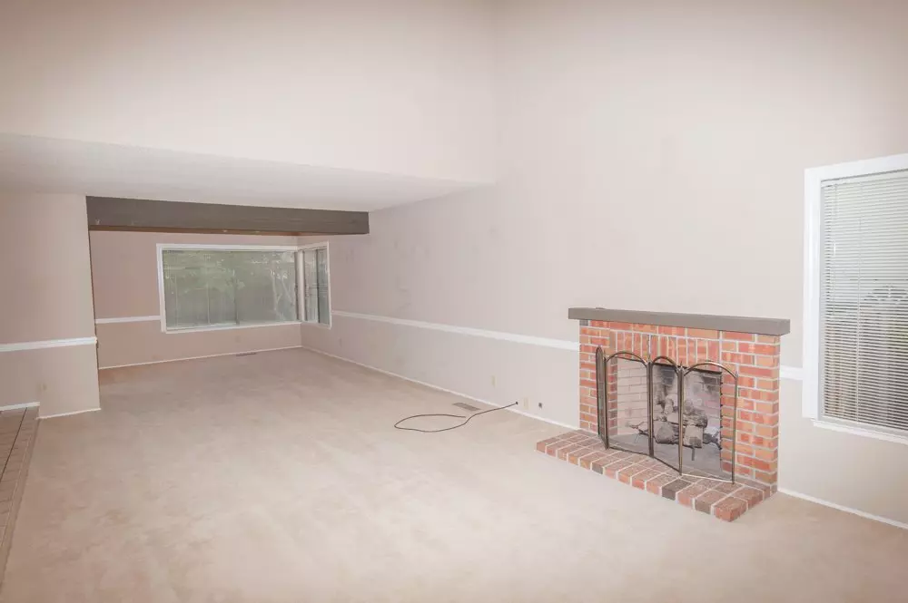 3369 Chamberlain Ct photo 4