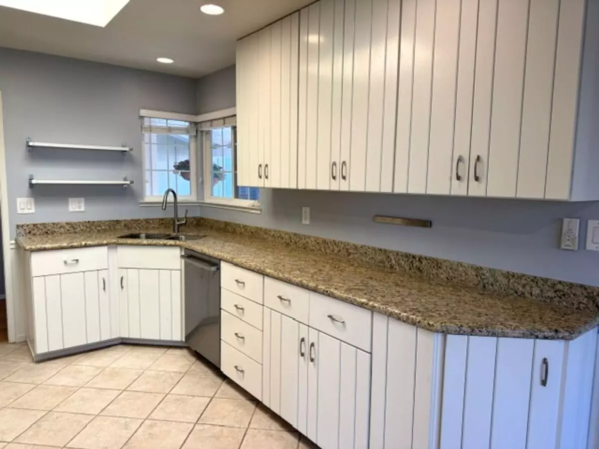 Beautiful 3 Bedroom, 2 Bath Single Level Home In The Woodlands-walnut Creek photo 5