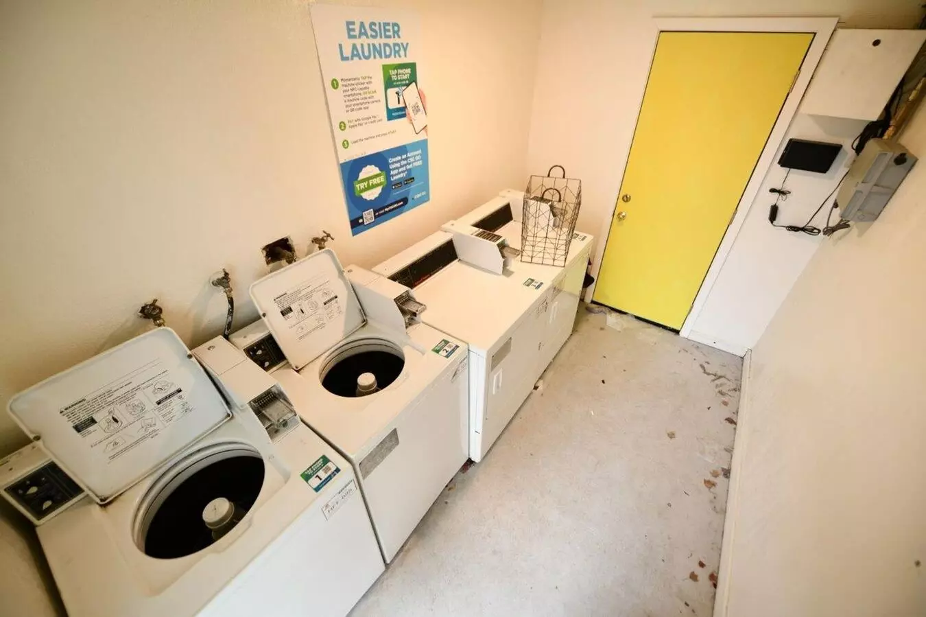 Caprice Apartments photo 2