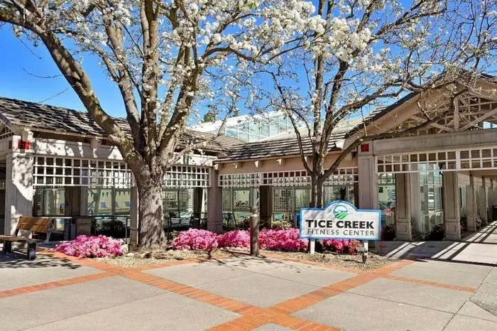Charming Single-story Home With Private Yard In Walnut Creek Location
