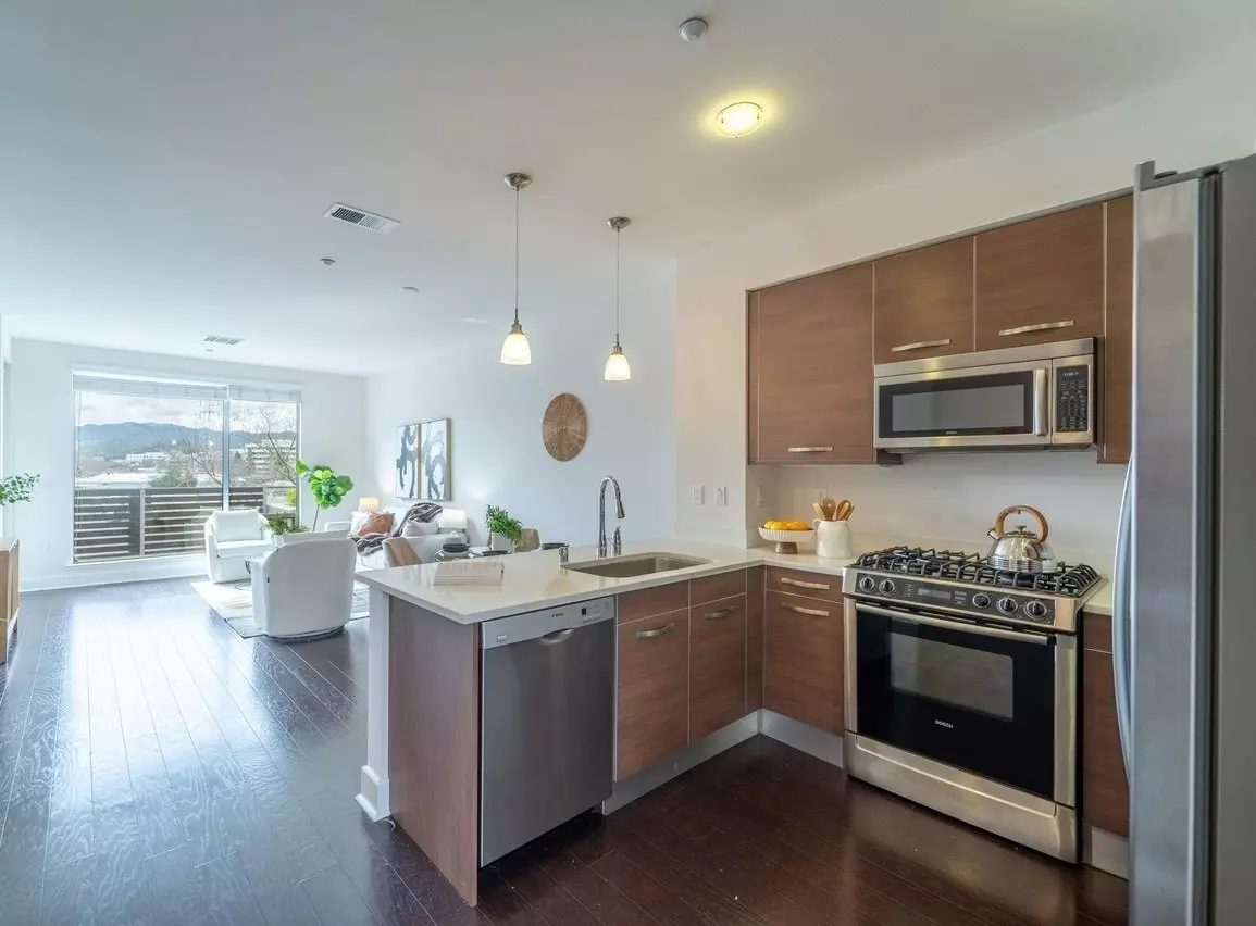 555 Ygnacio Valley Rd Walnut Creek, CA 94596 photo 2