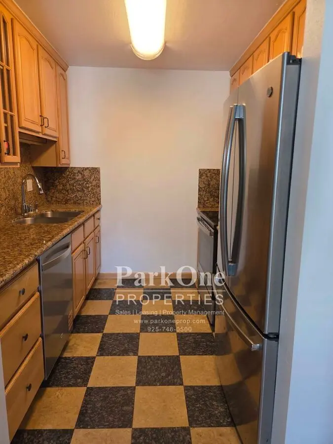 Spacious Walnut Creek Condo With Community Pool photo 4