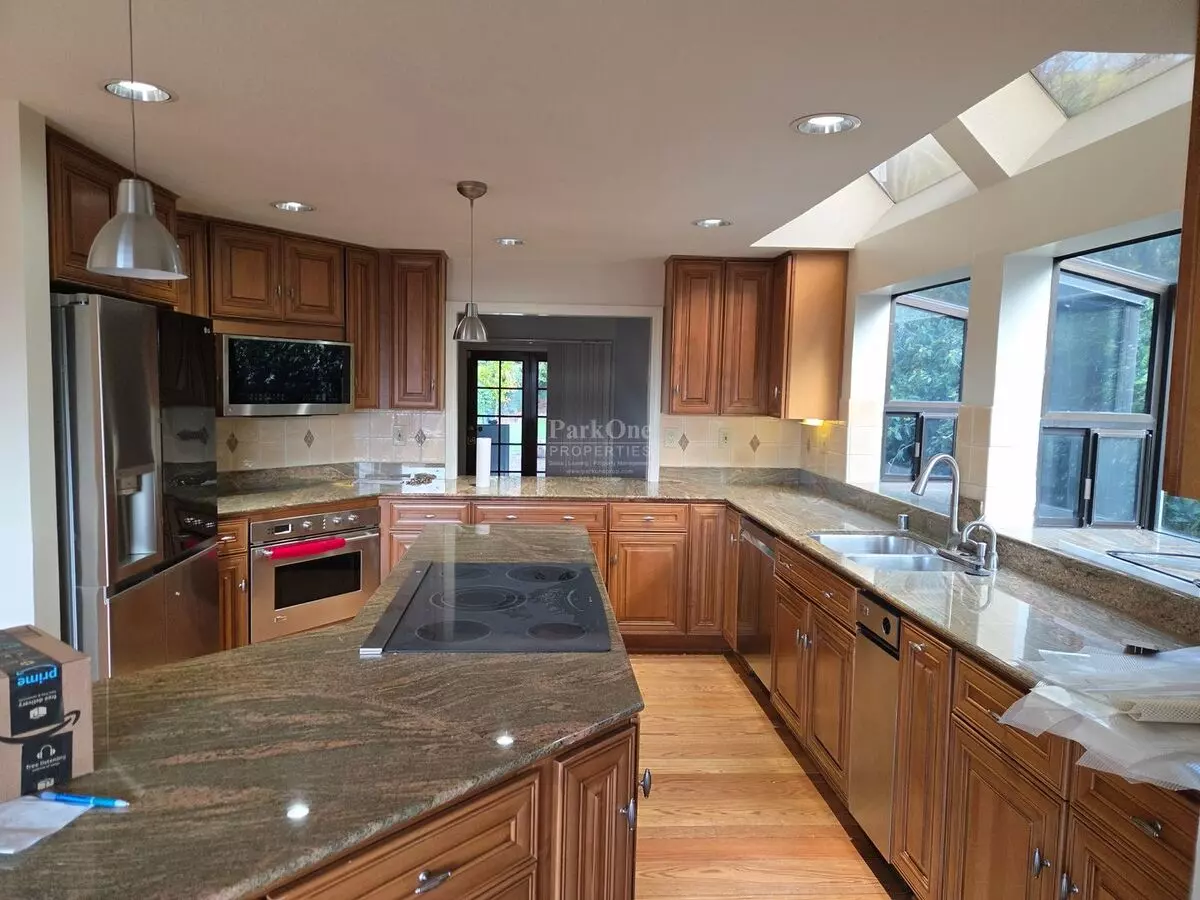 Spacious Walnut Creek Home photo 3