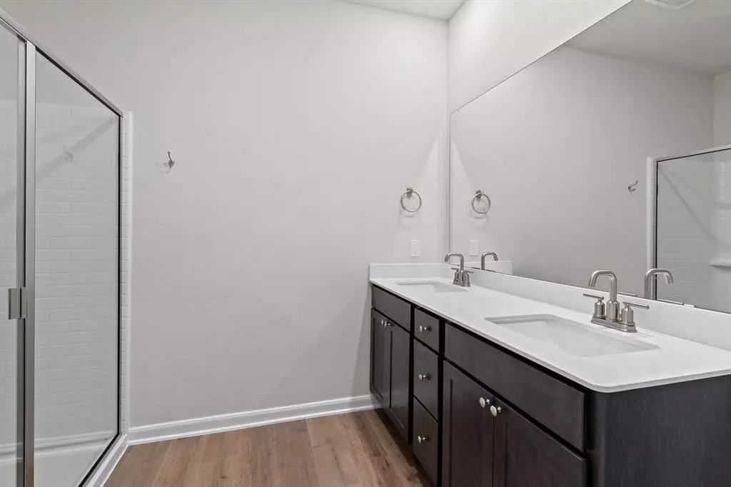 956 Camelia Grv Ct photo 4