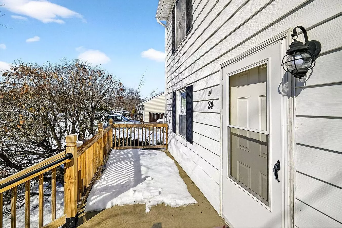 24 Avenue photo 5
