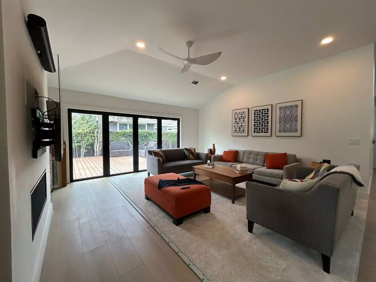 Stunning Newly Rebuilt Yountville Retreat | Fully Furnished photo 5
