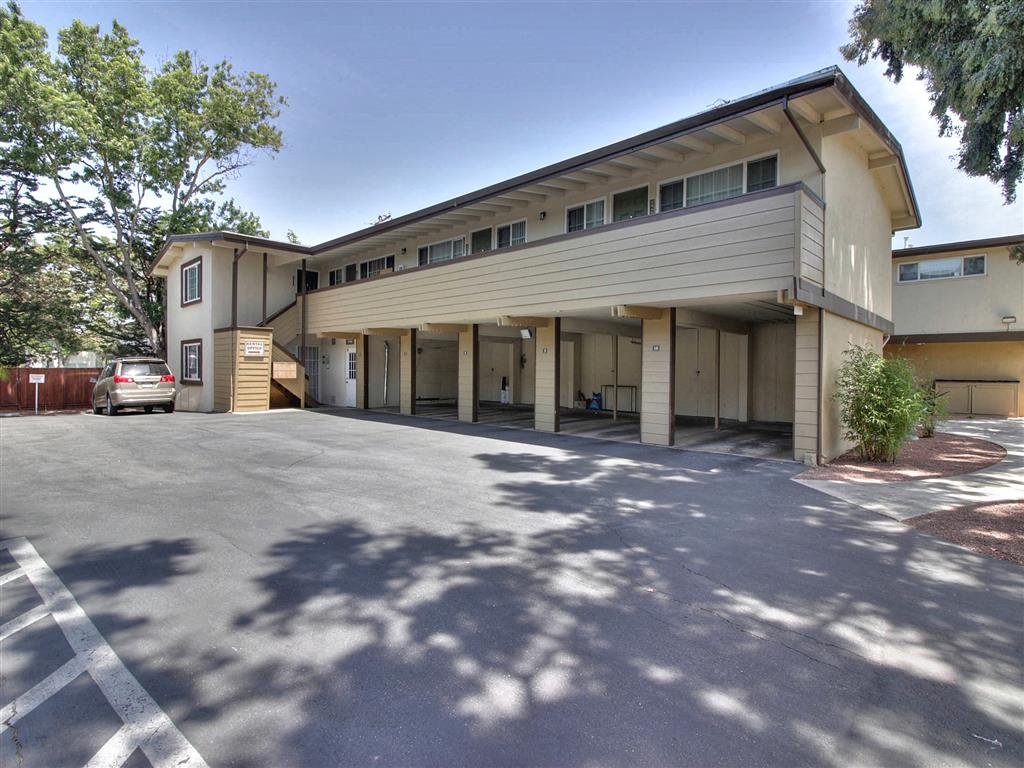 Alma Street Apartments photo 2