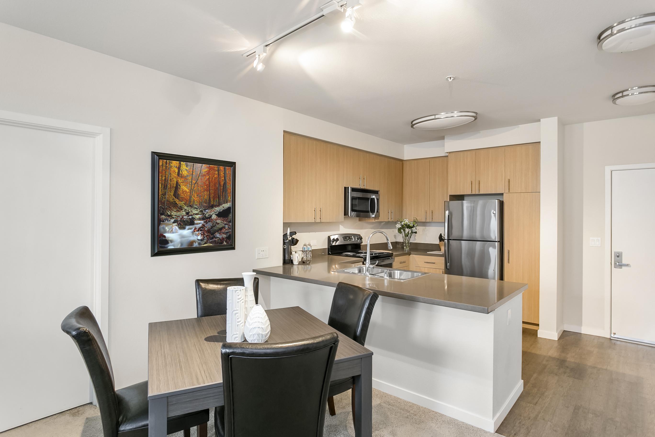 mResidences Redwood City photo 2