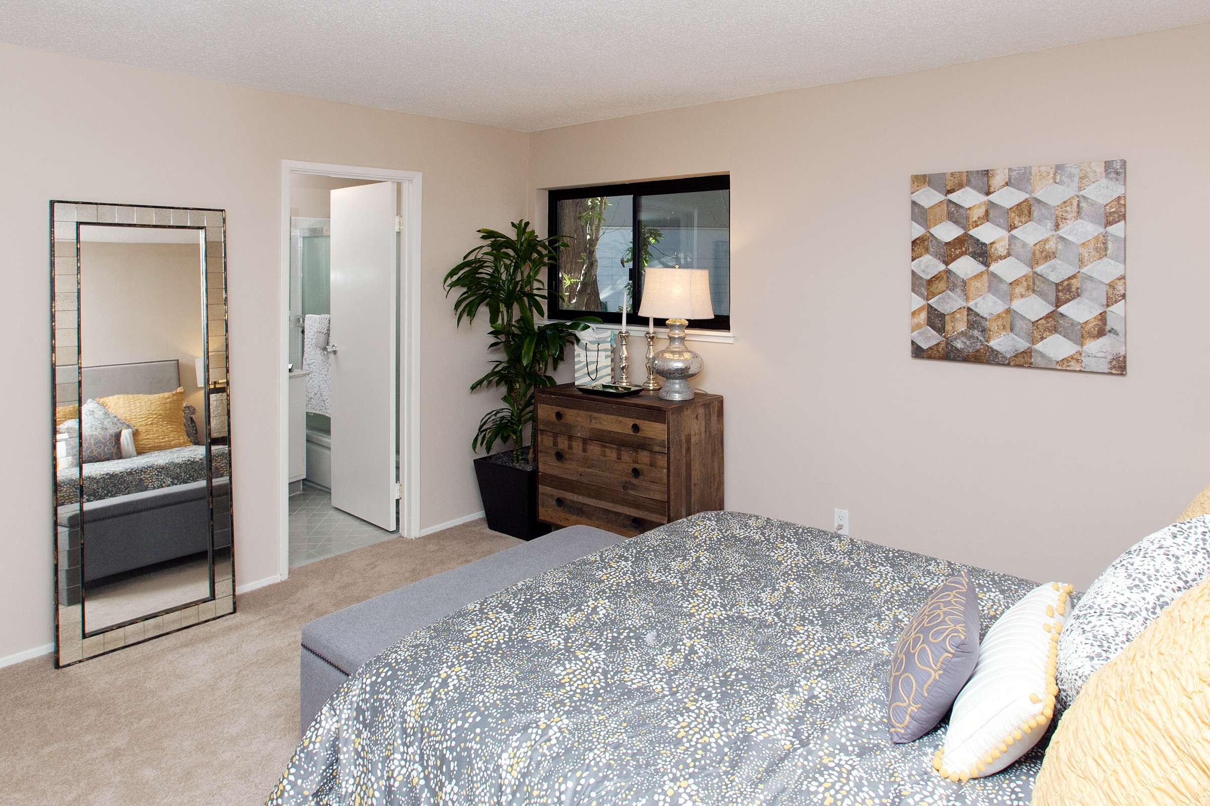 Clubview Apartment Homes photo 2