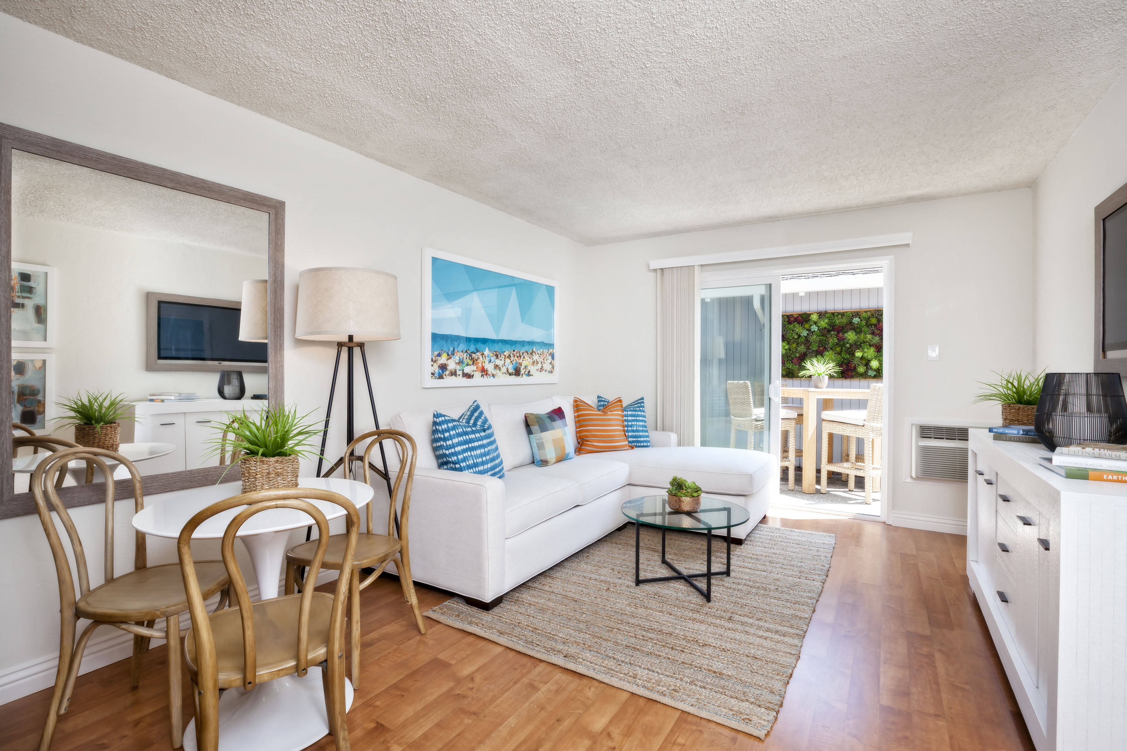 Parkwood Apartments photo 3