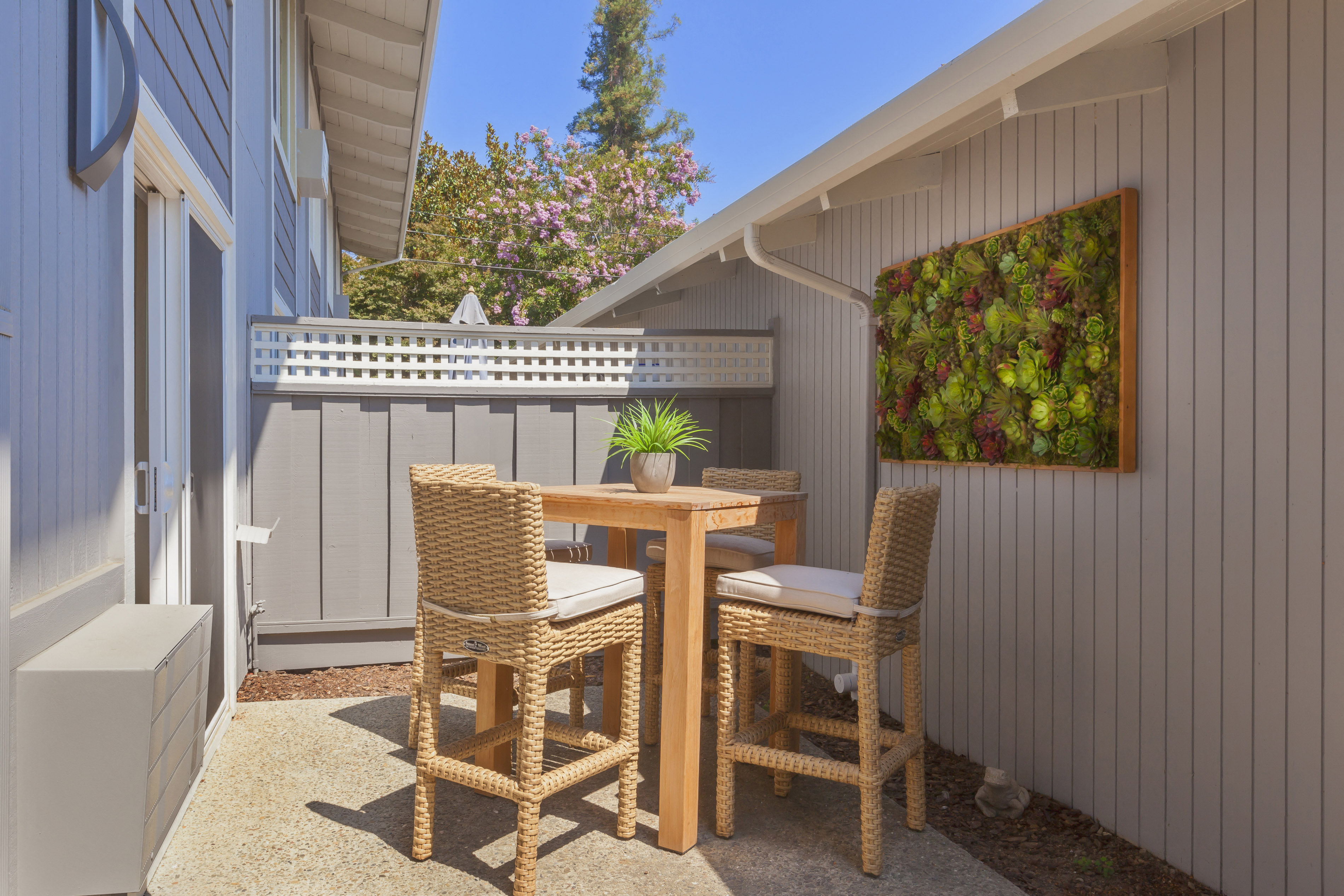 Parkwood Apartments photo 5