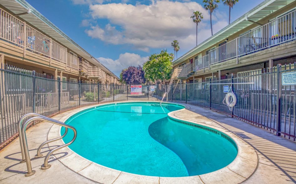 1BR/1BA Apartment on Eden Ave · Campbell photo 2