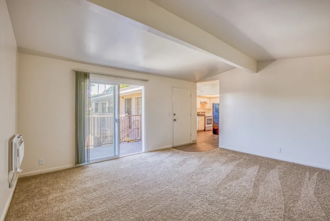 1BR/1BA Apartment on Eden Ave · Campbell photo 3