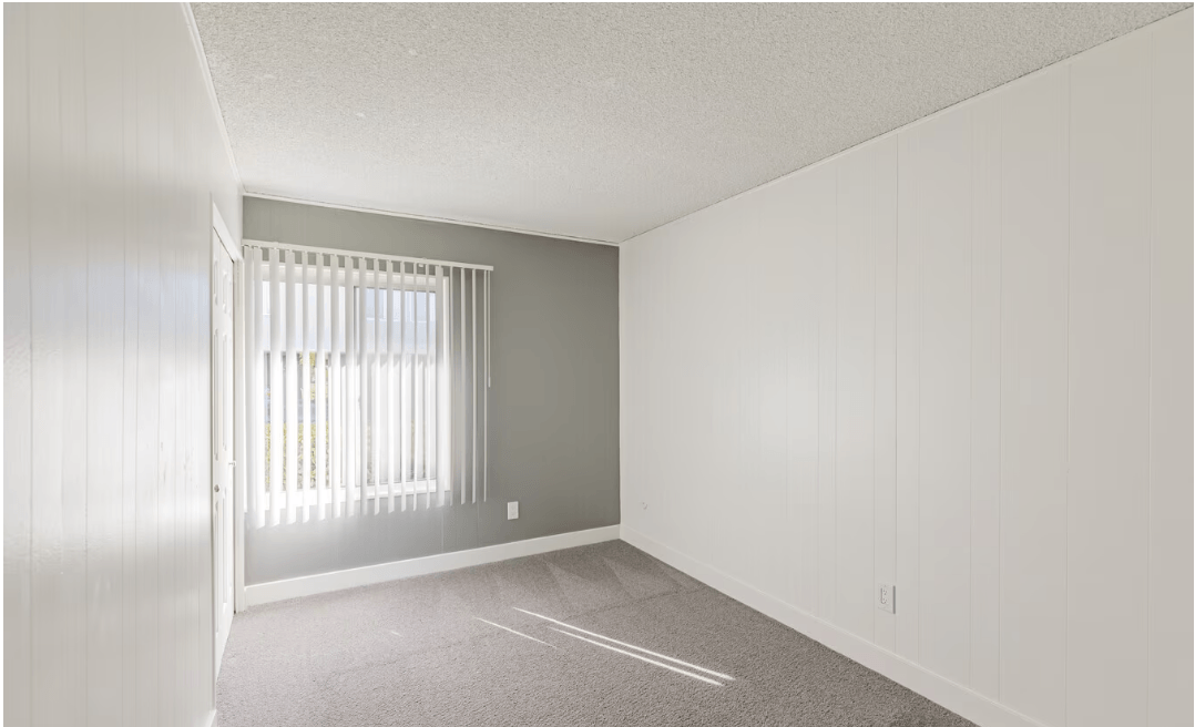 Ivanhoe Village Apartments photo 4