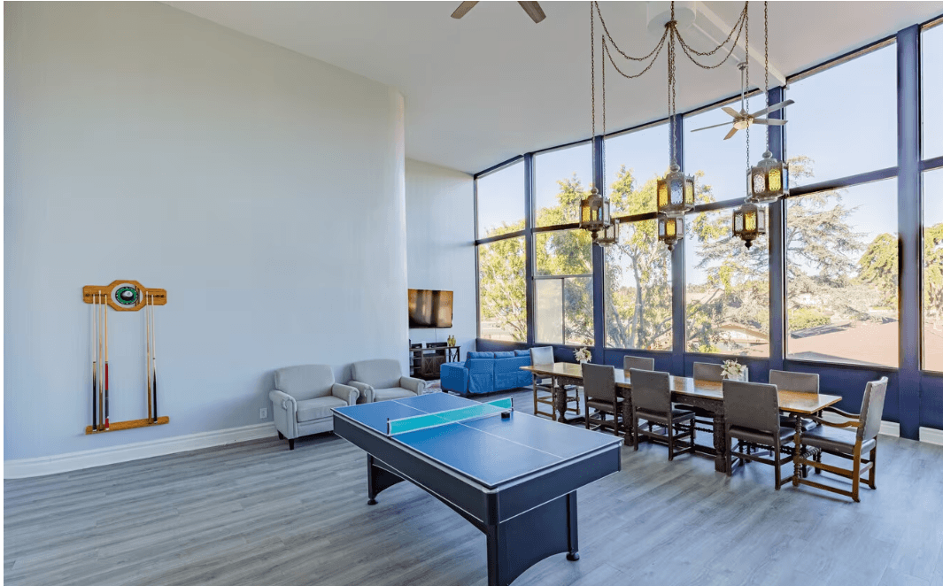 Ivanhoe Village Apartments