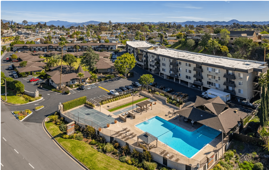 Ivanhoe Village Apartments photo 5
