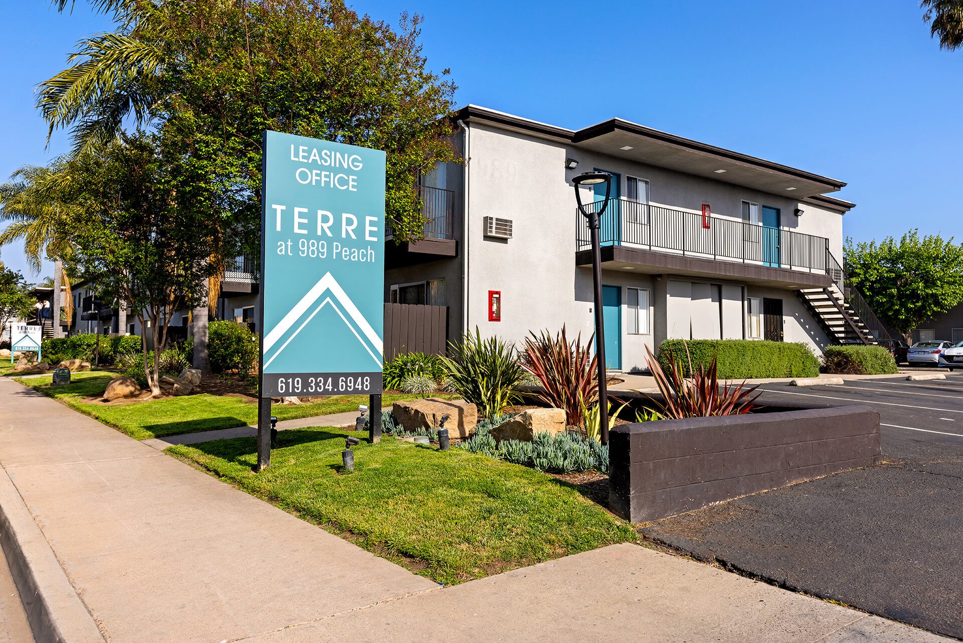 Terre at 989 Peach photo 3