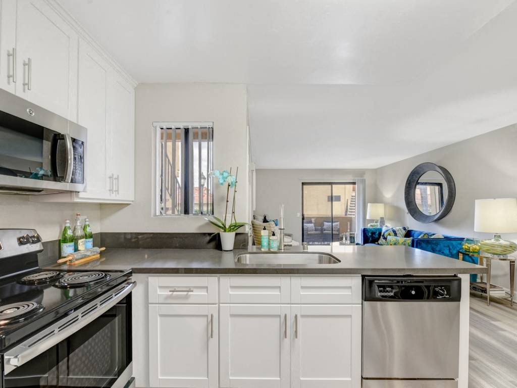 Altair Apartment Homes photo 5