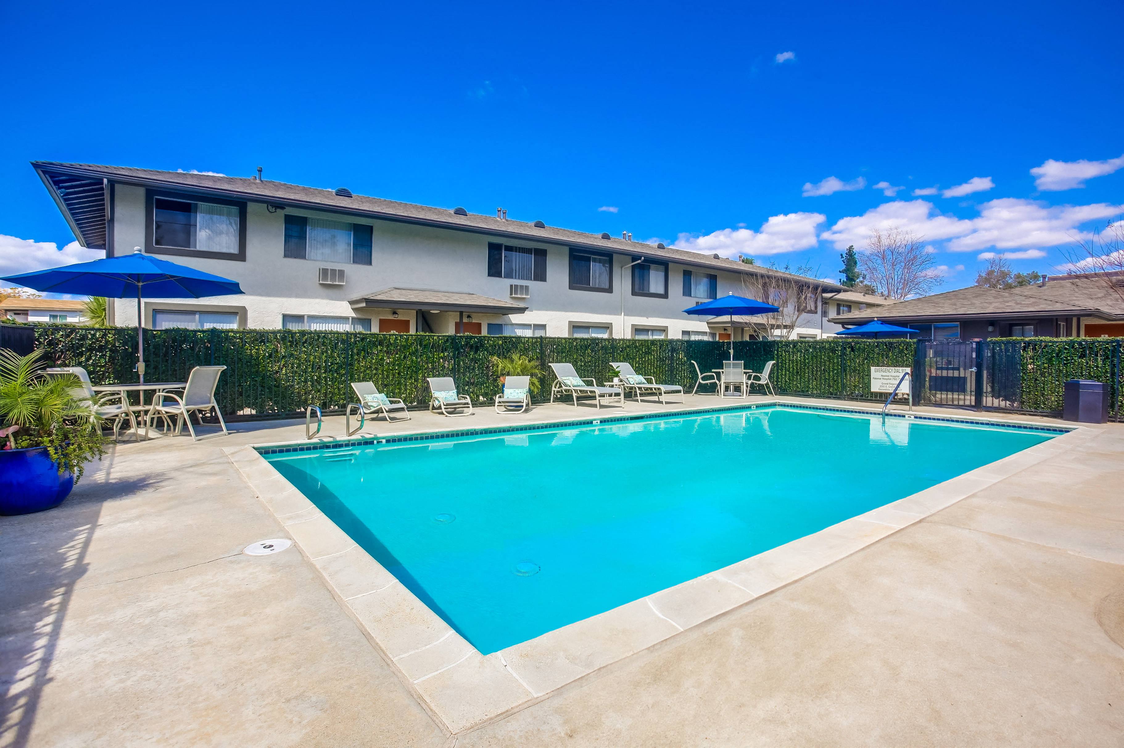 Grand Regency Apartments photo 2