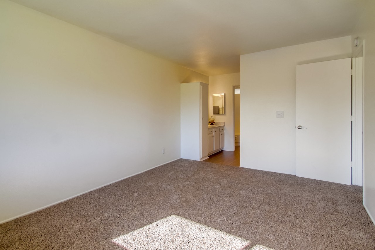Grand Regency Apartments photo 4