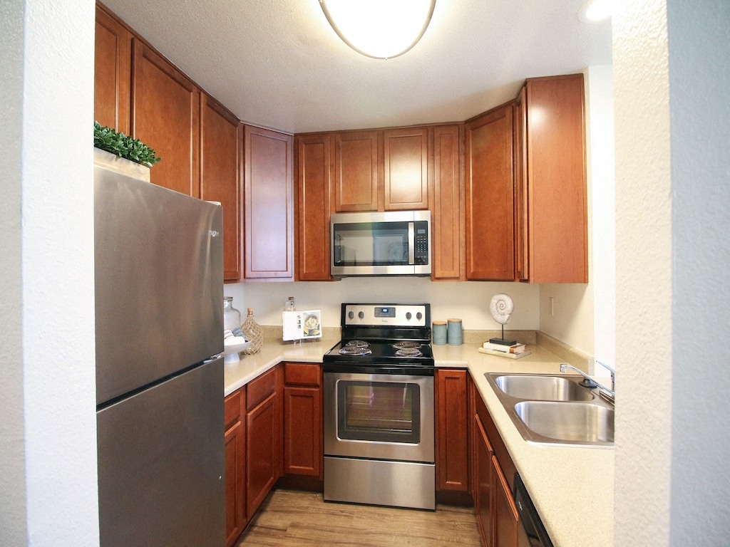 Canyon Club Apartments photo 2