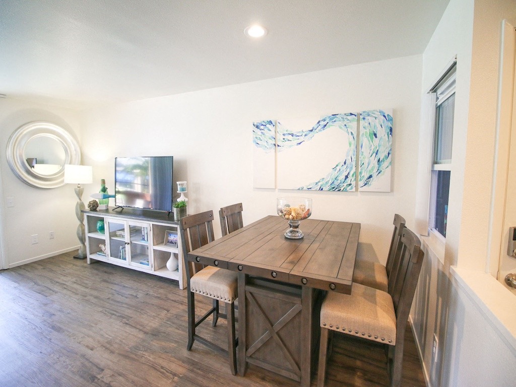 Canyon Club Apartments photo 4