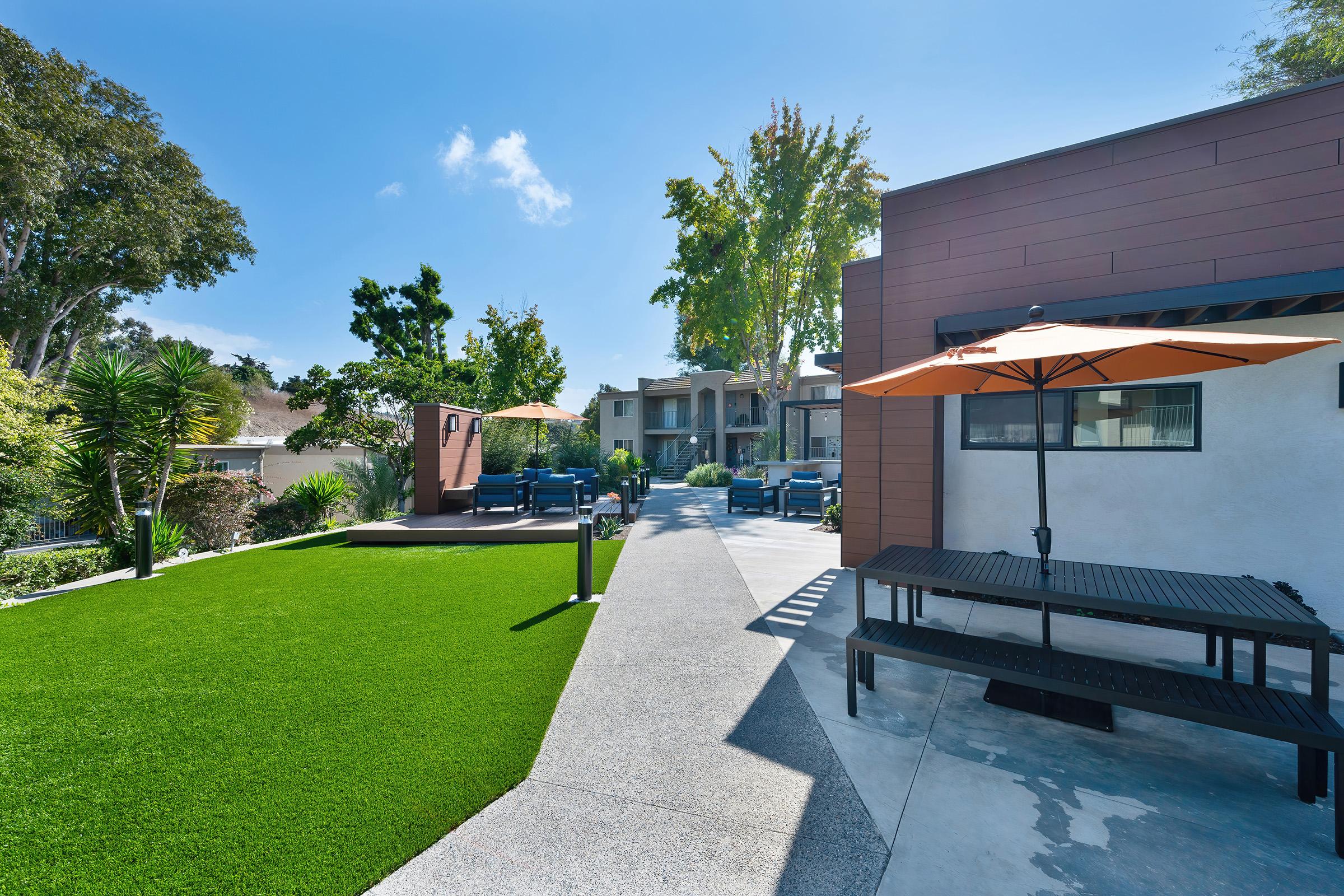 Silver Oak Apartments photo 5