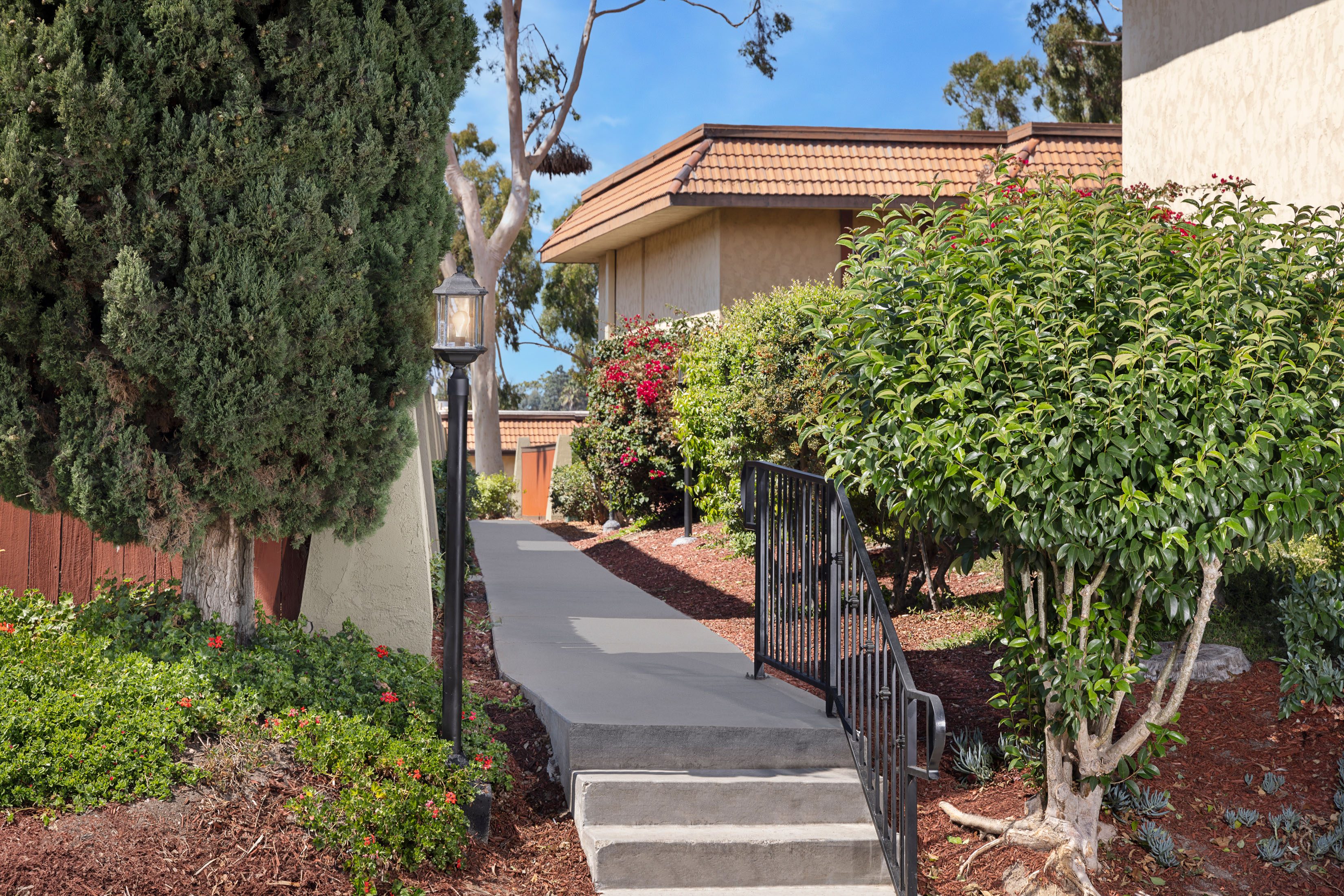 Villa Camino Apartments photo 5