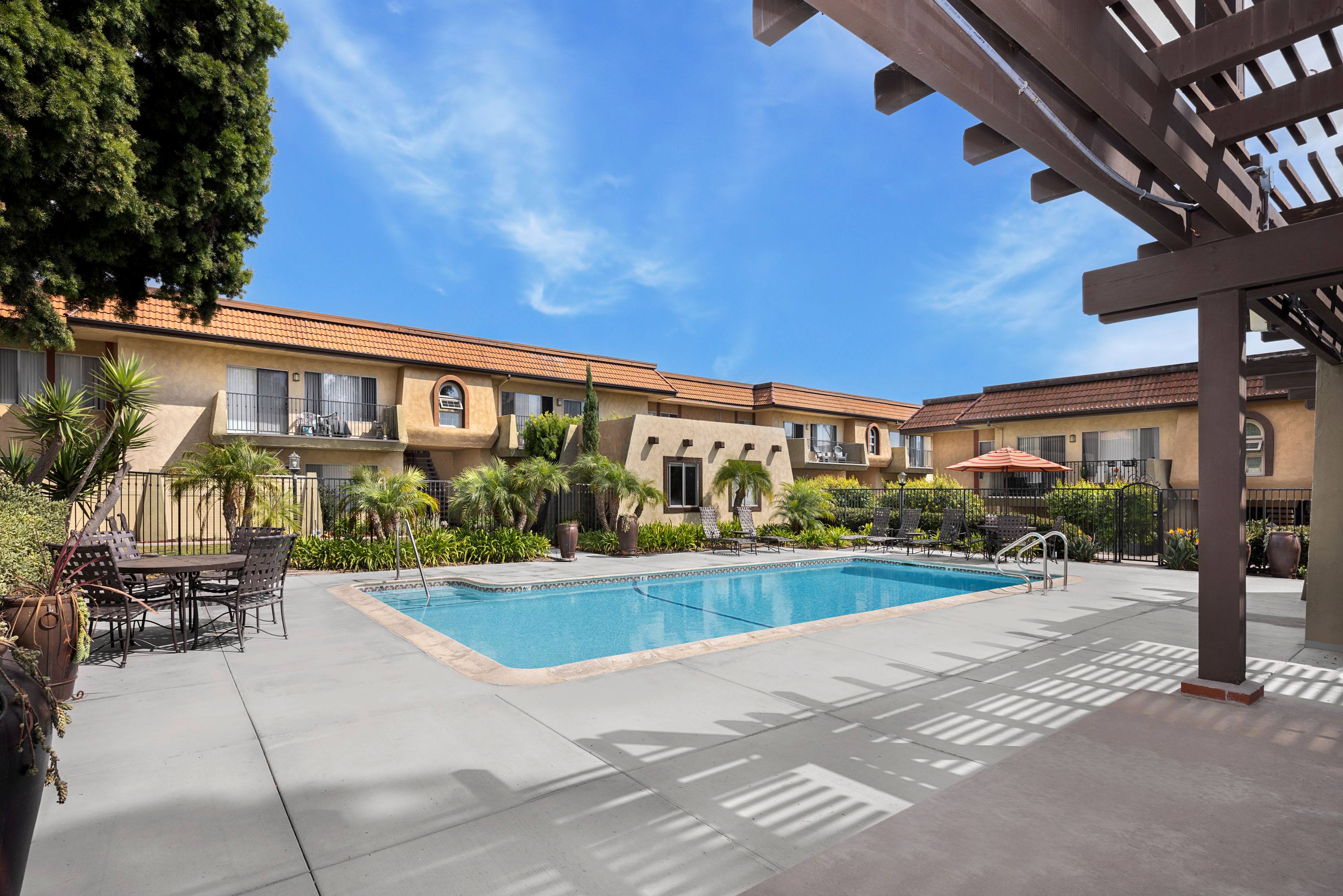 Villa Camino Apartments photo 4