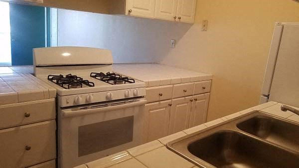 West Winds Apartments photo 5