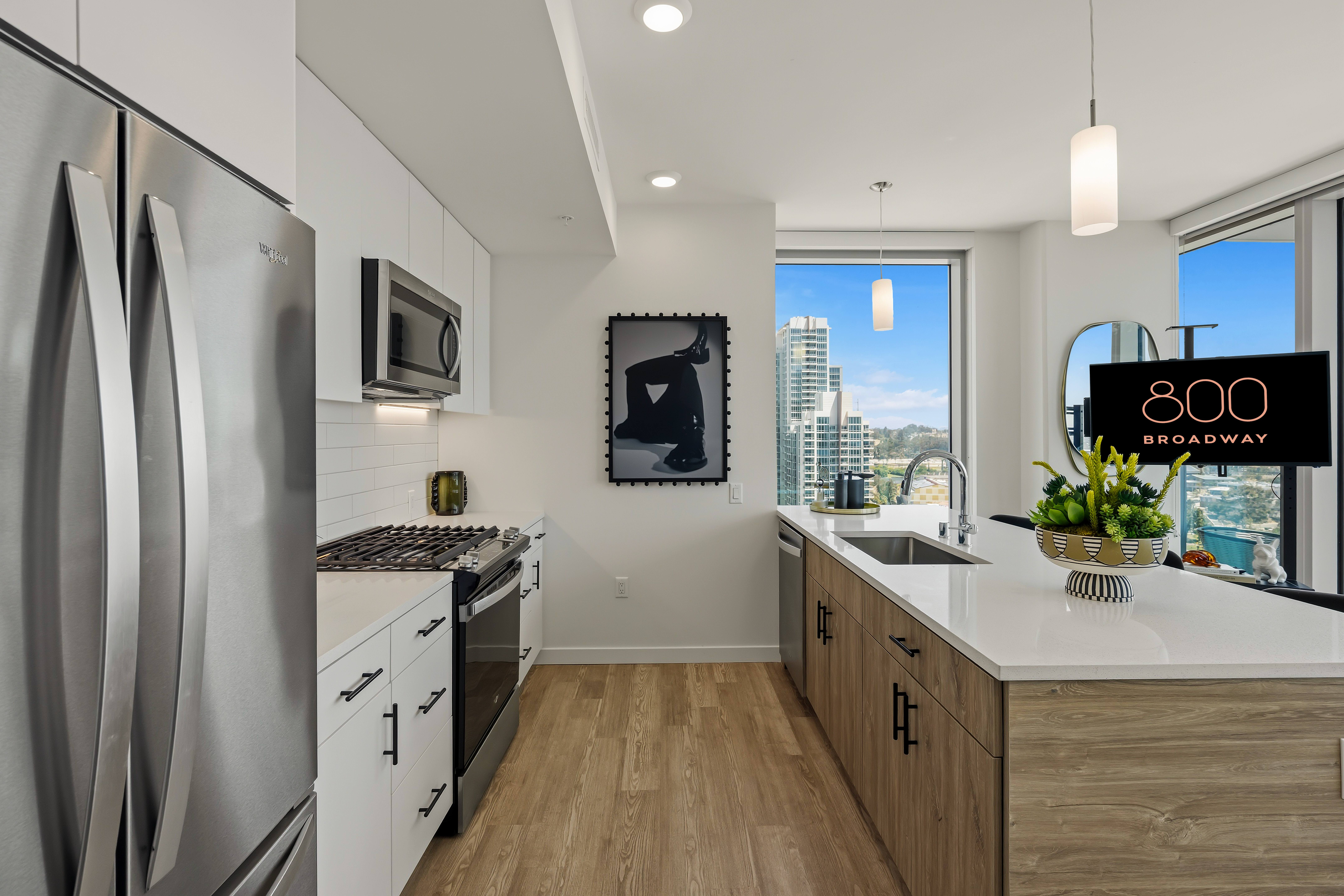 800 Broadway photo 5