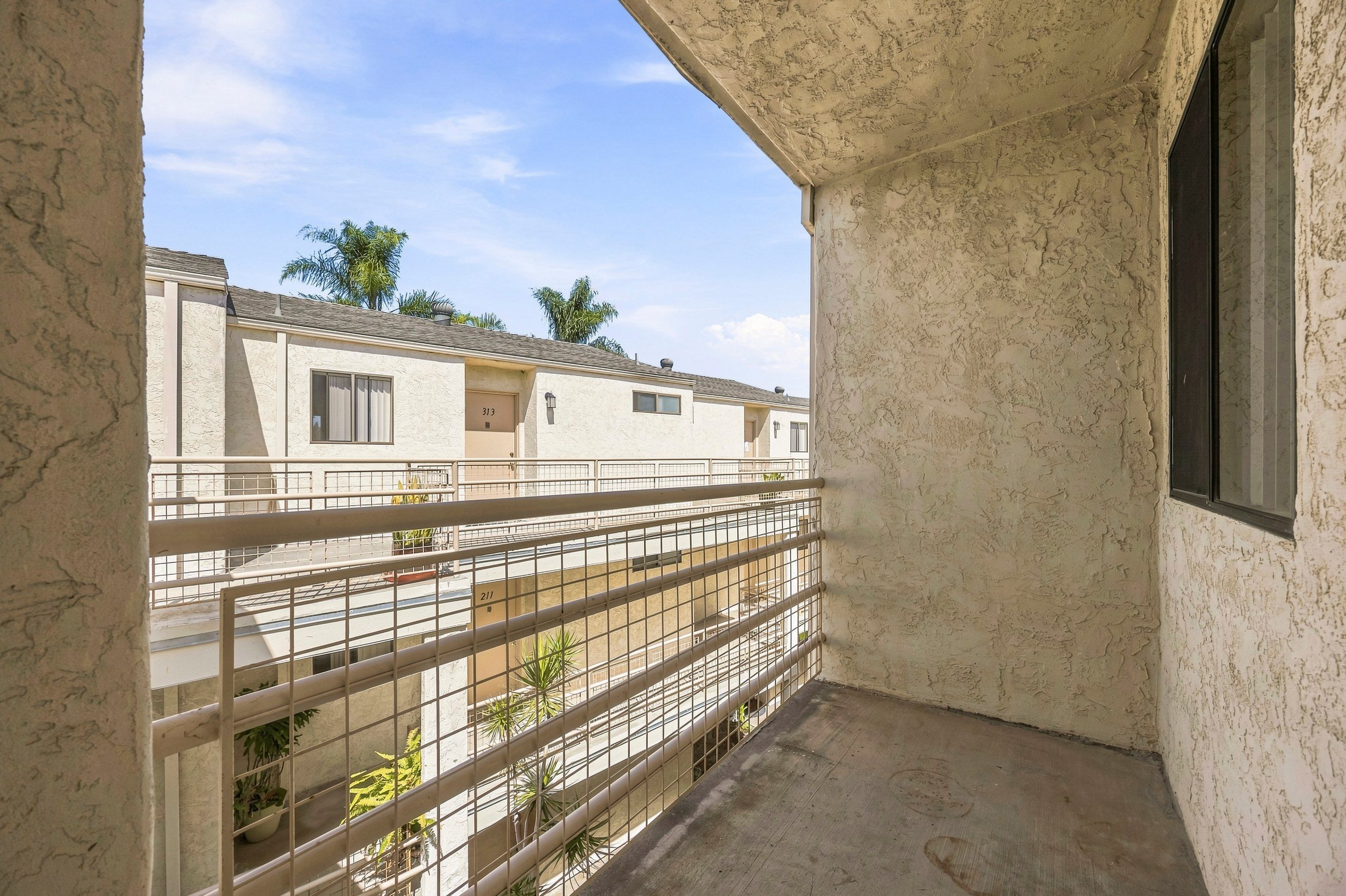 Chamoune Senior Apartments photo 5