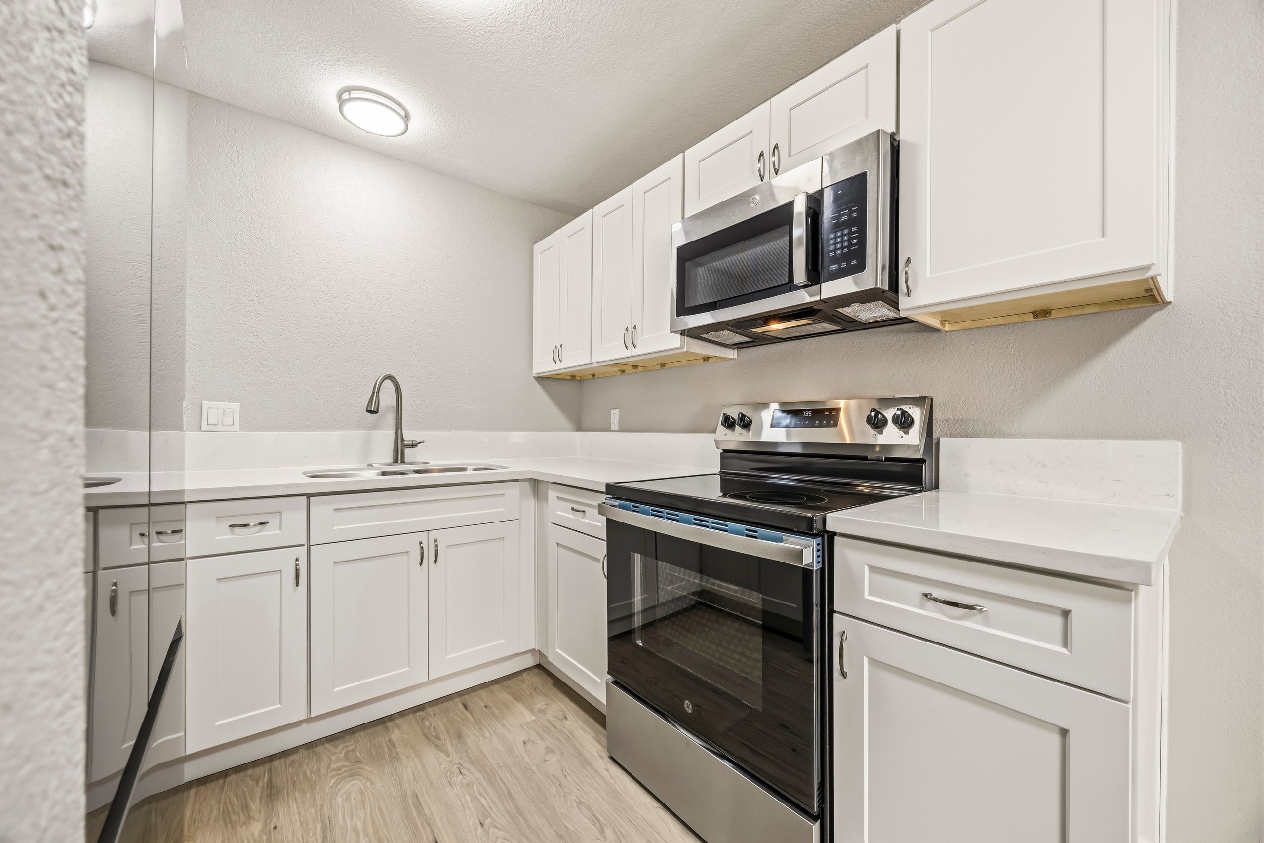 Chamoune Senior Apartments photo 2