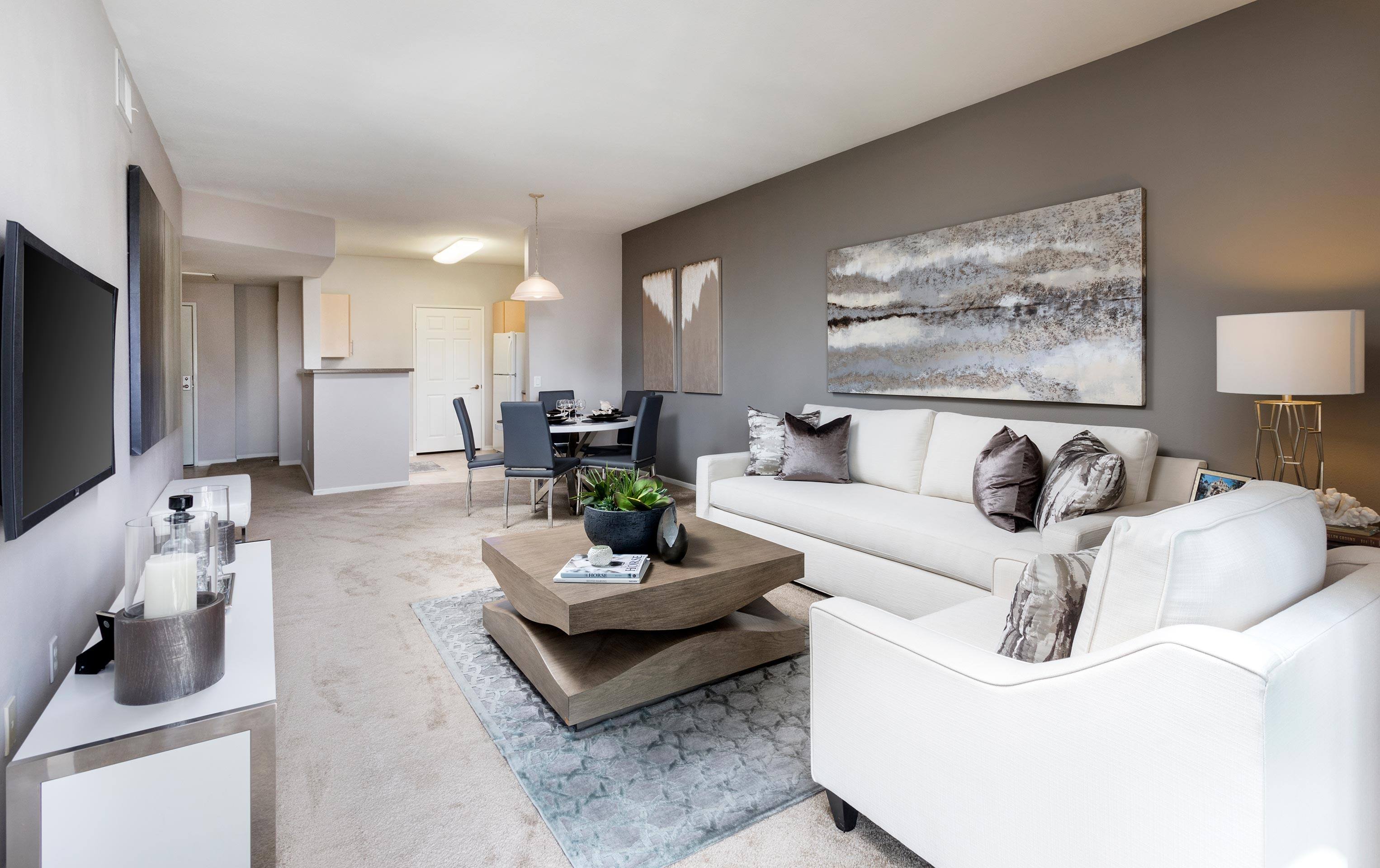 La Jolla Crossroads Apartments