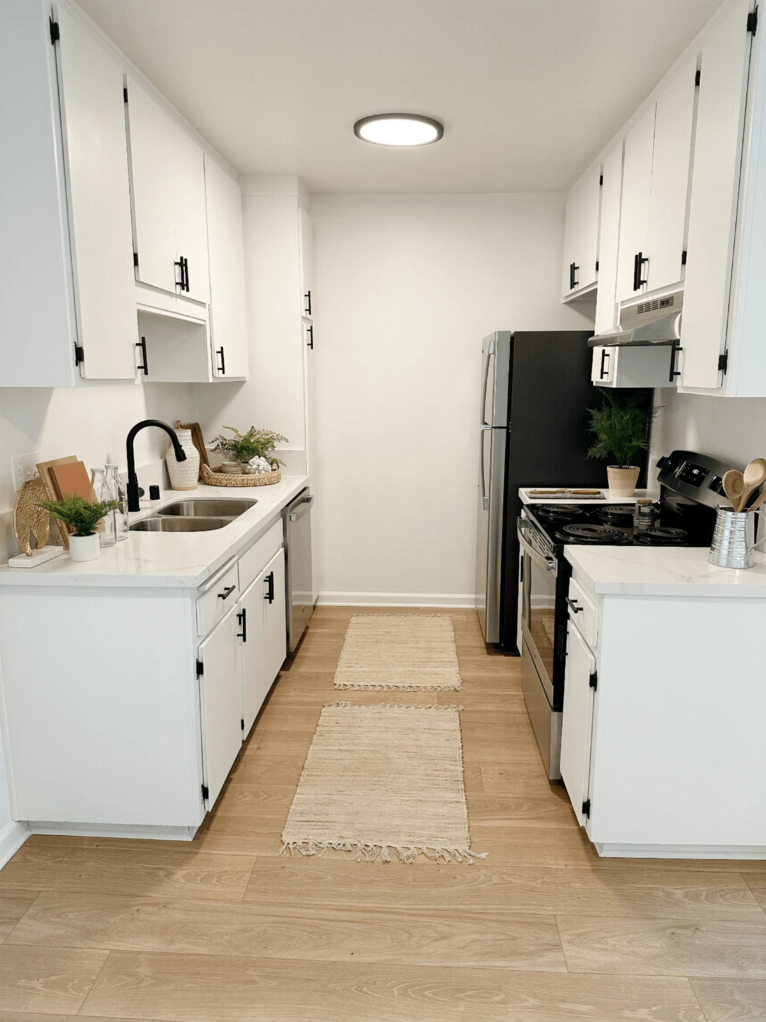Latitude Apartments at Mission Valley photo 2