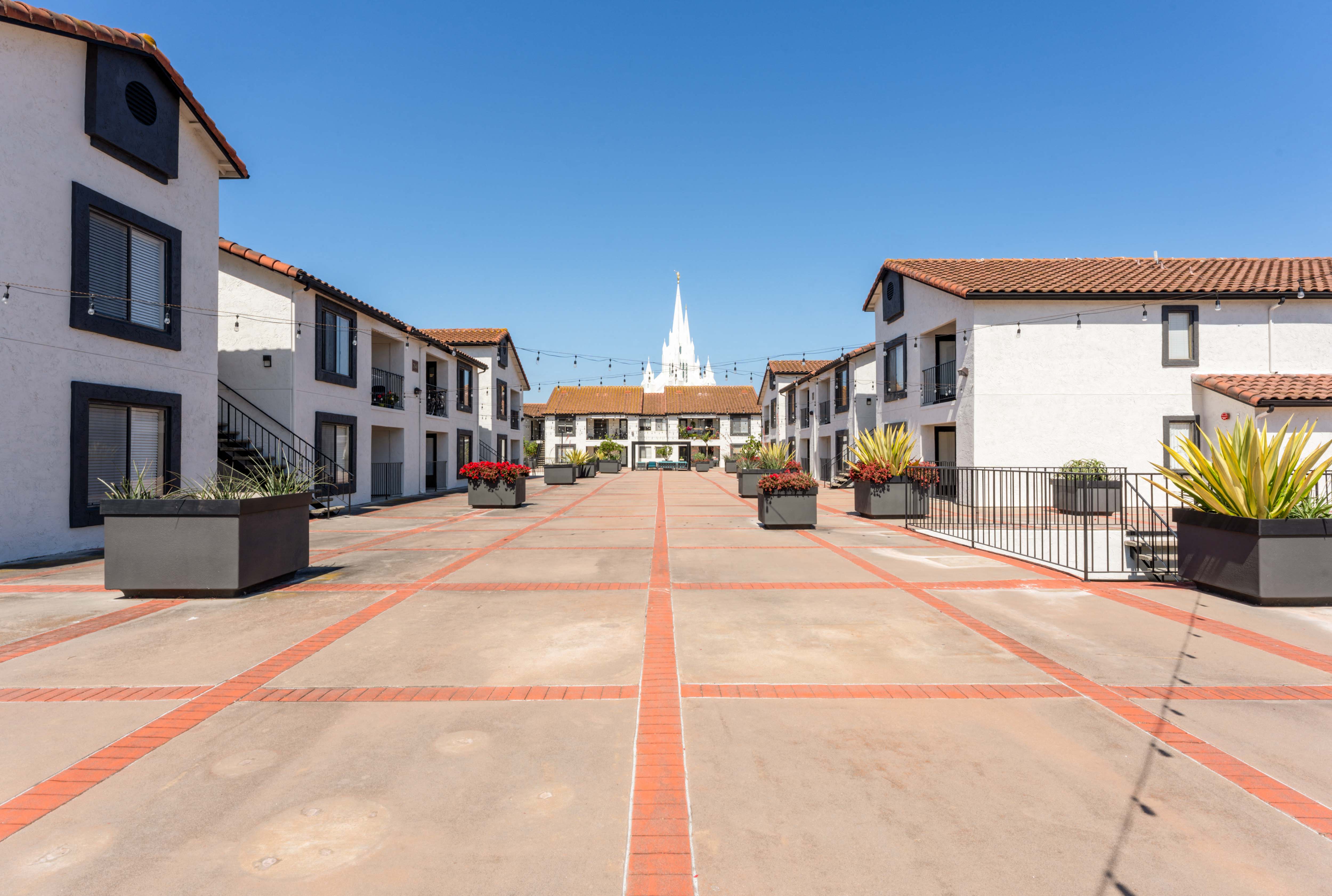 Mirada at La Jolla Colony Apartments photo 5