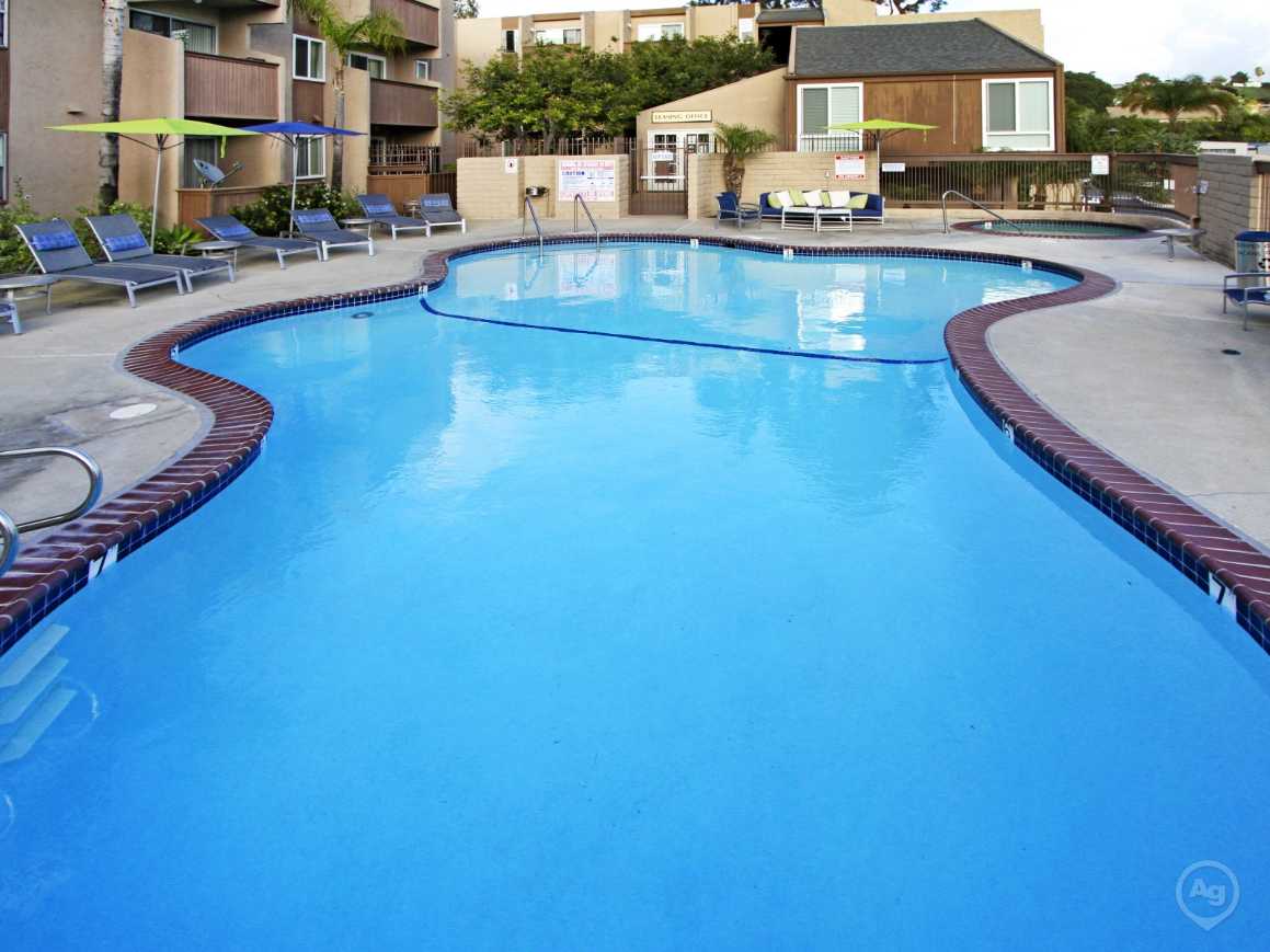 Pacific Bay Club Apartments photo 2