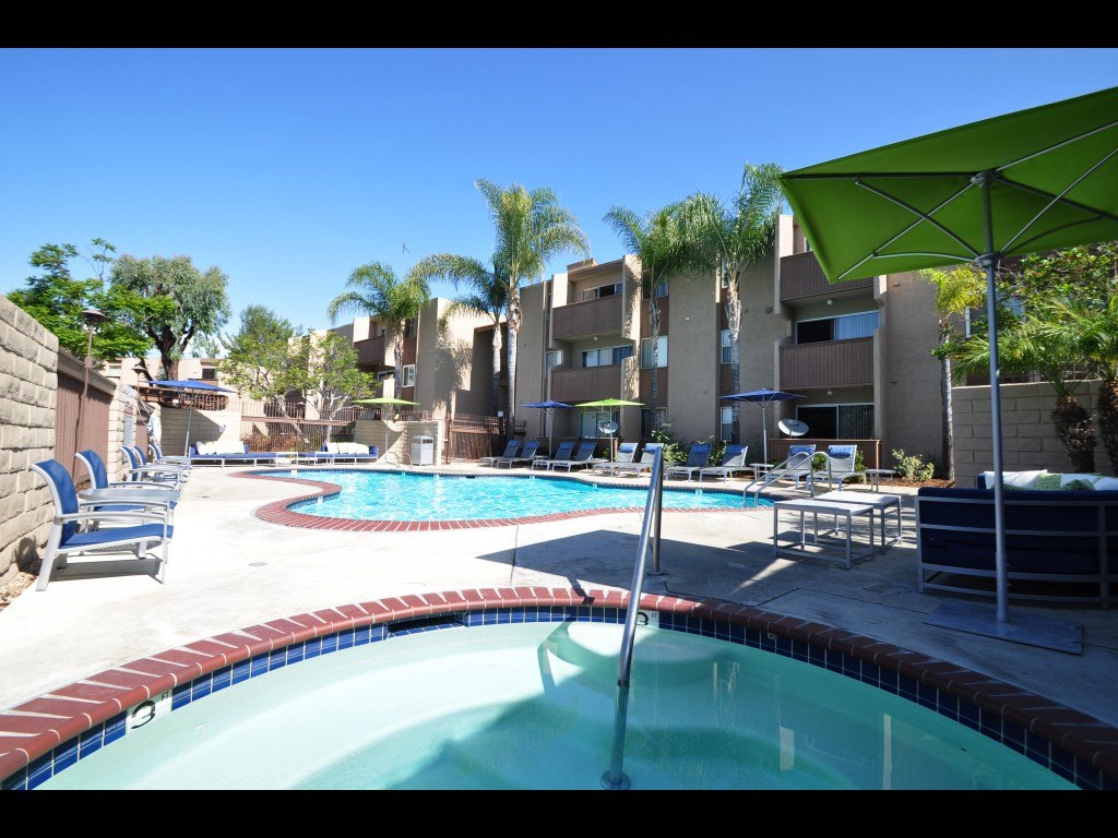Pacific Bay Club Apartments photo 4