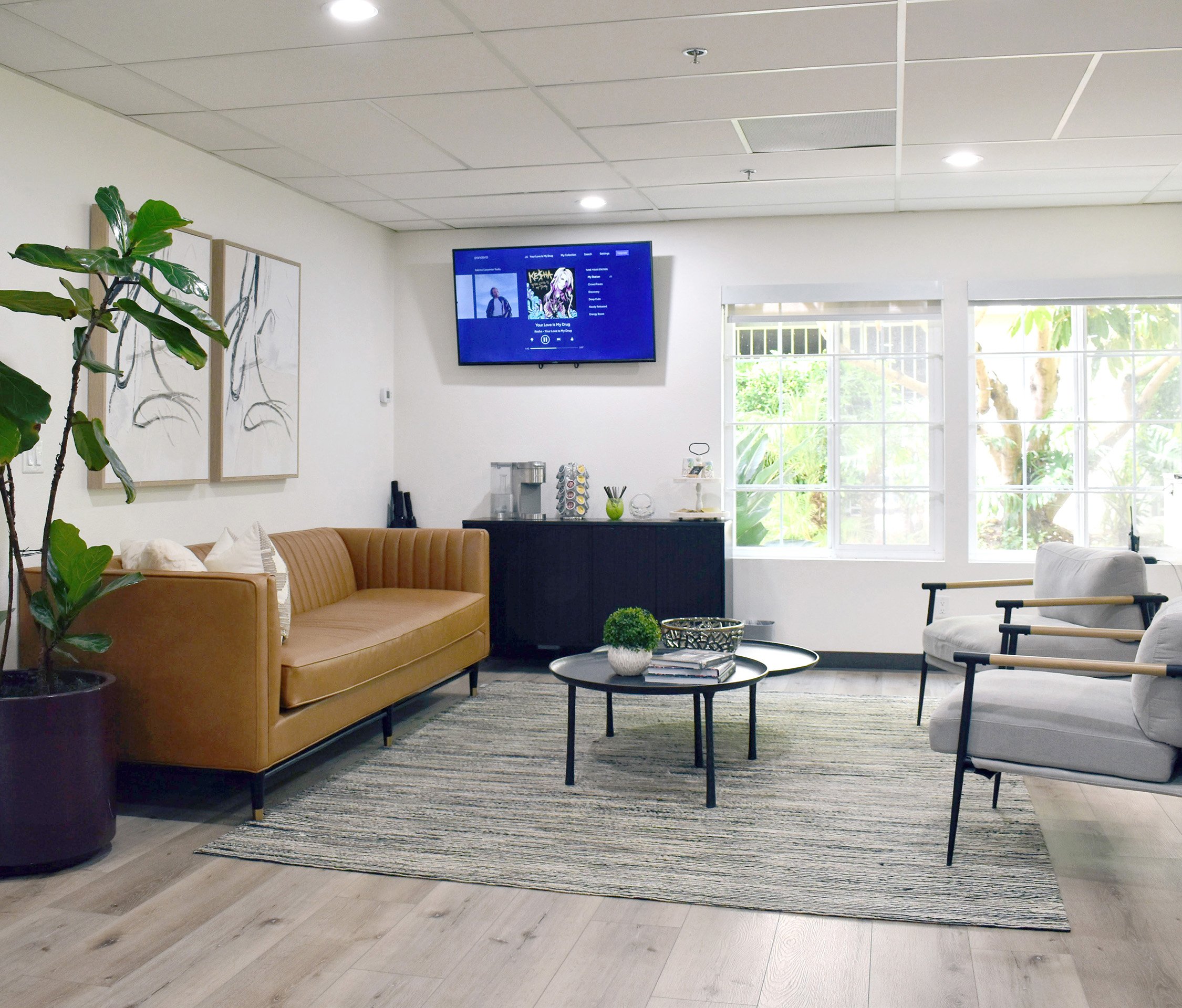 La Regencia Apartments photo 3