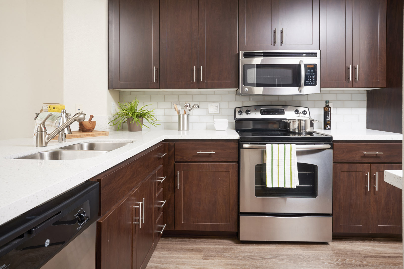 The Promenade Rio Vista Apartments photo 2
