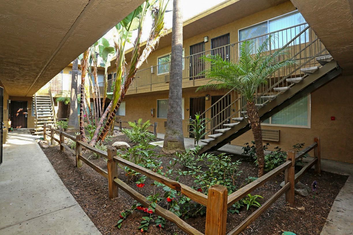 Carlton Heights Villas photo 5