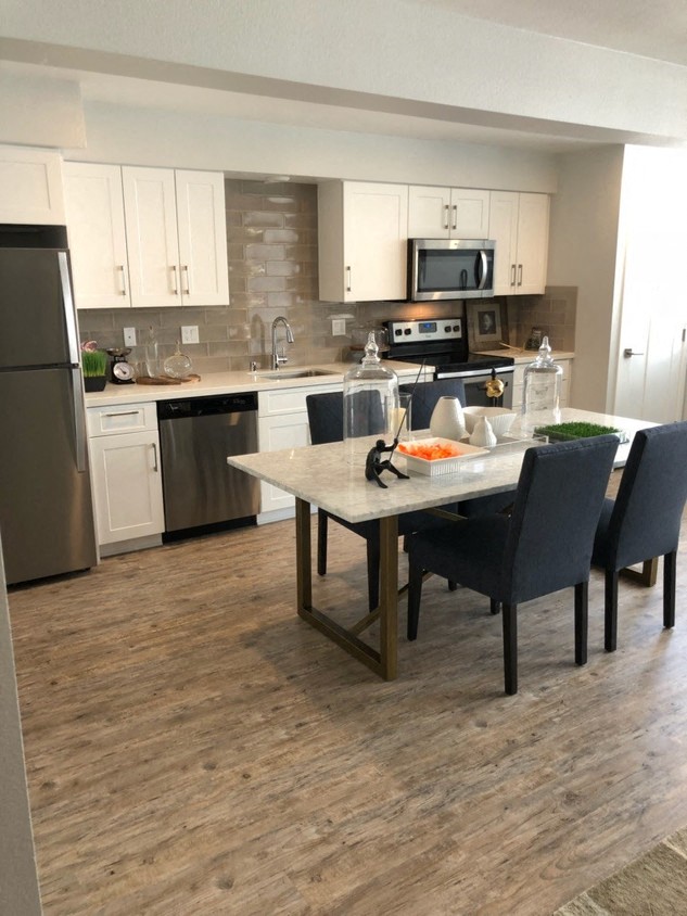 Solana Mar Apartments