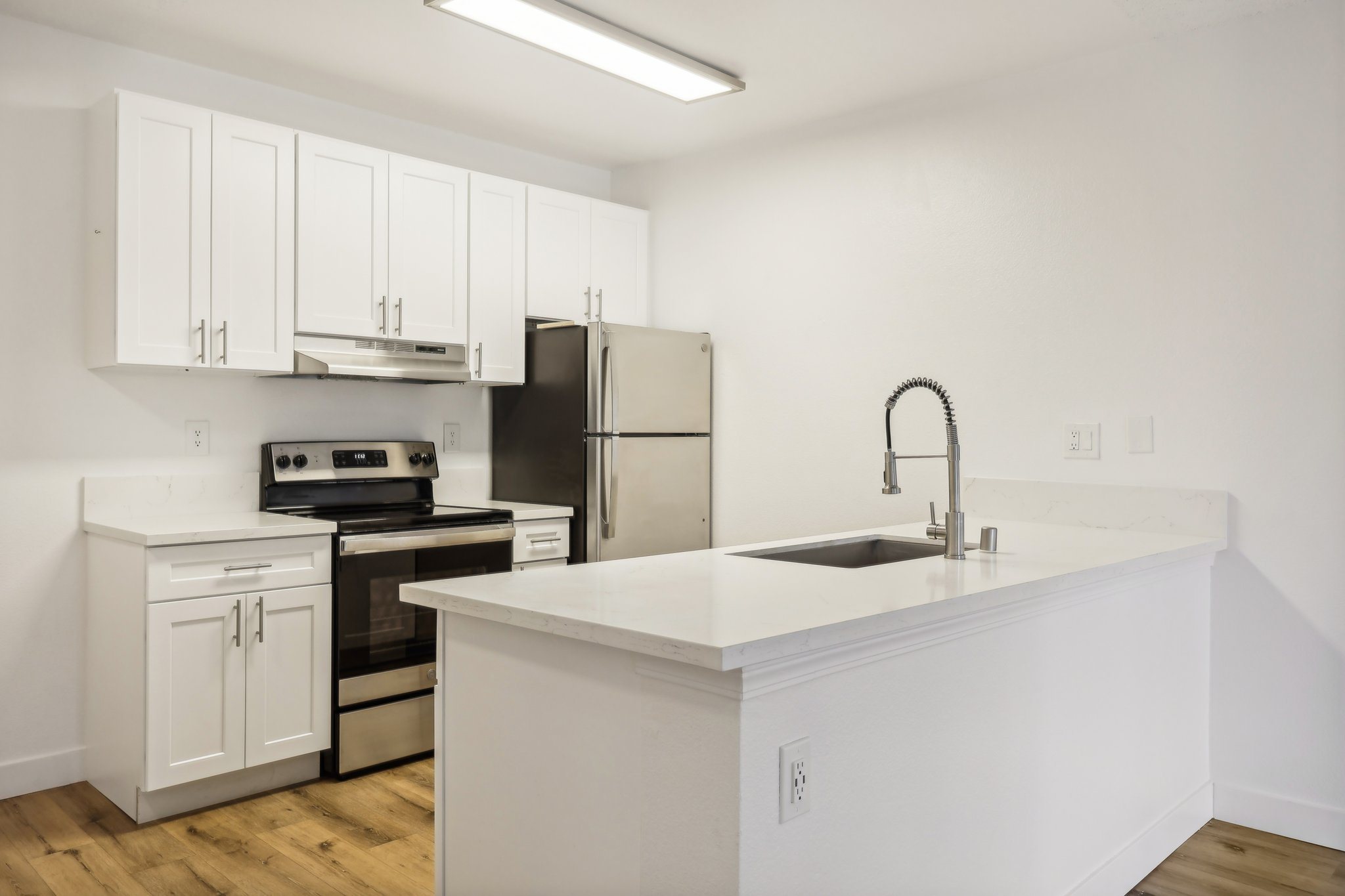 Valle at 9151 Kenwood