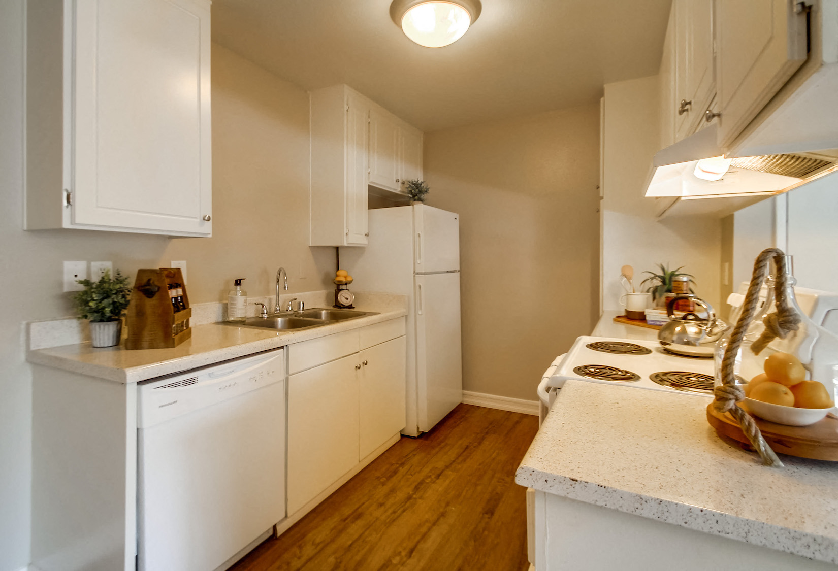 Las Ventanas Apartments photo 2