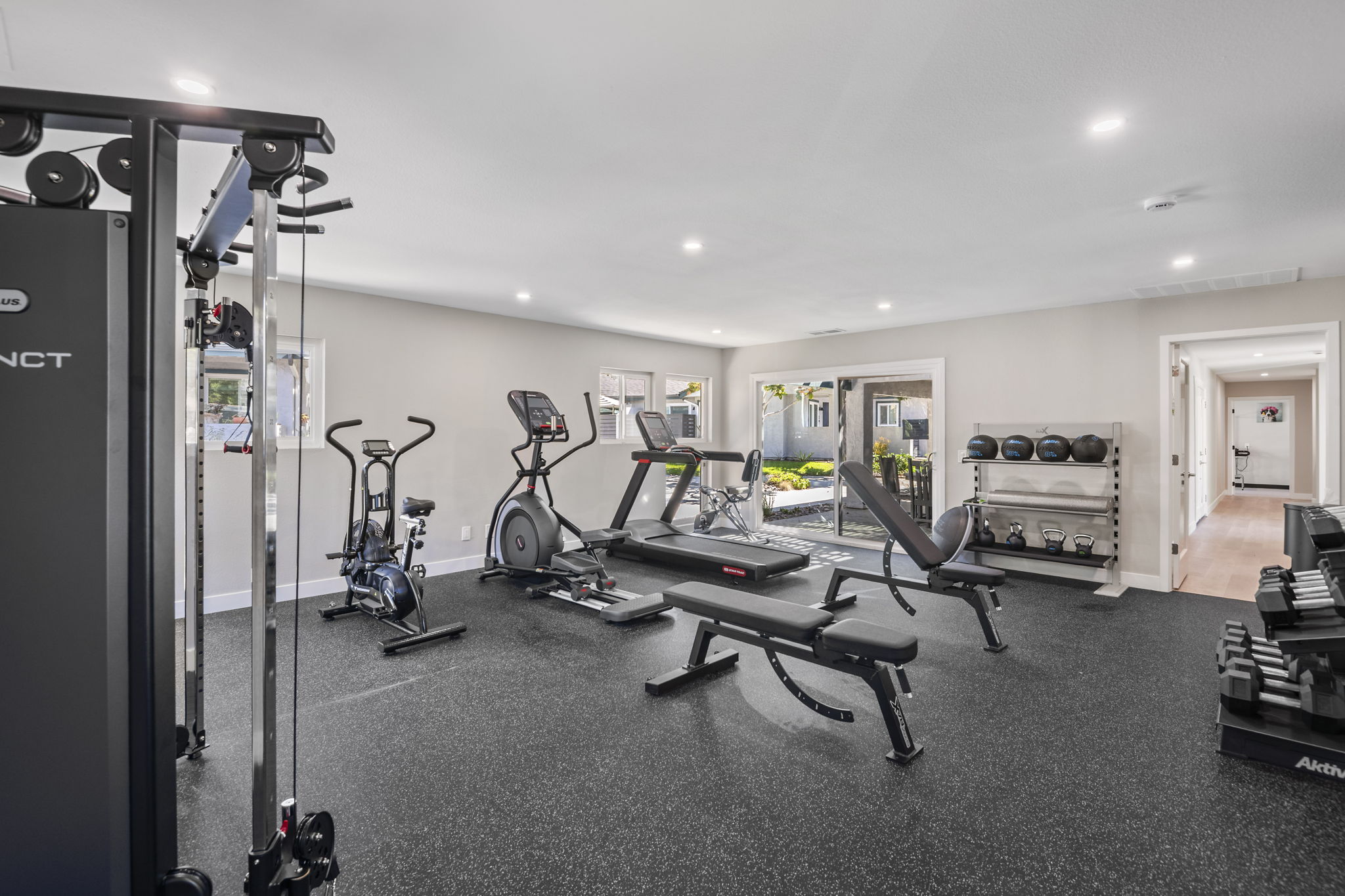 Sunset Cliffs Apartments