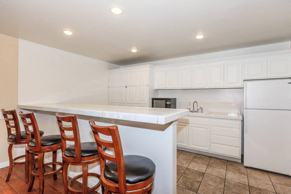 Vista Sun Apartments photo 2